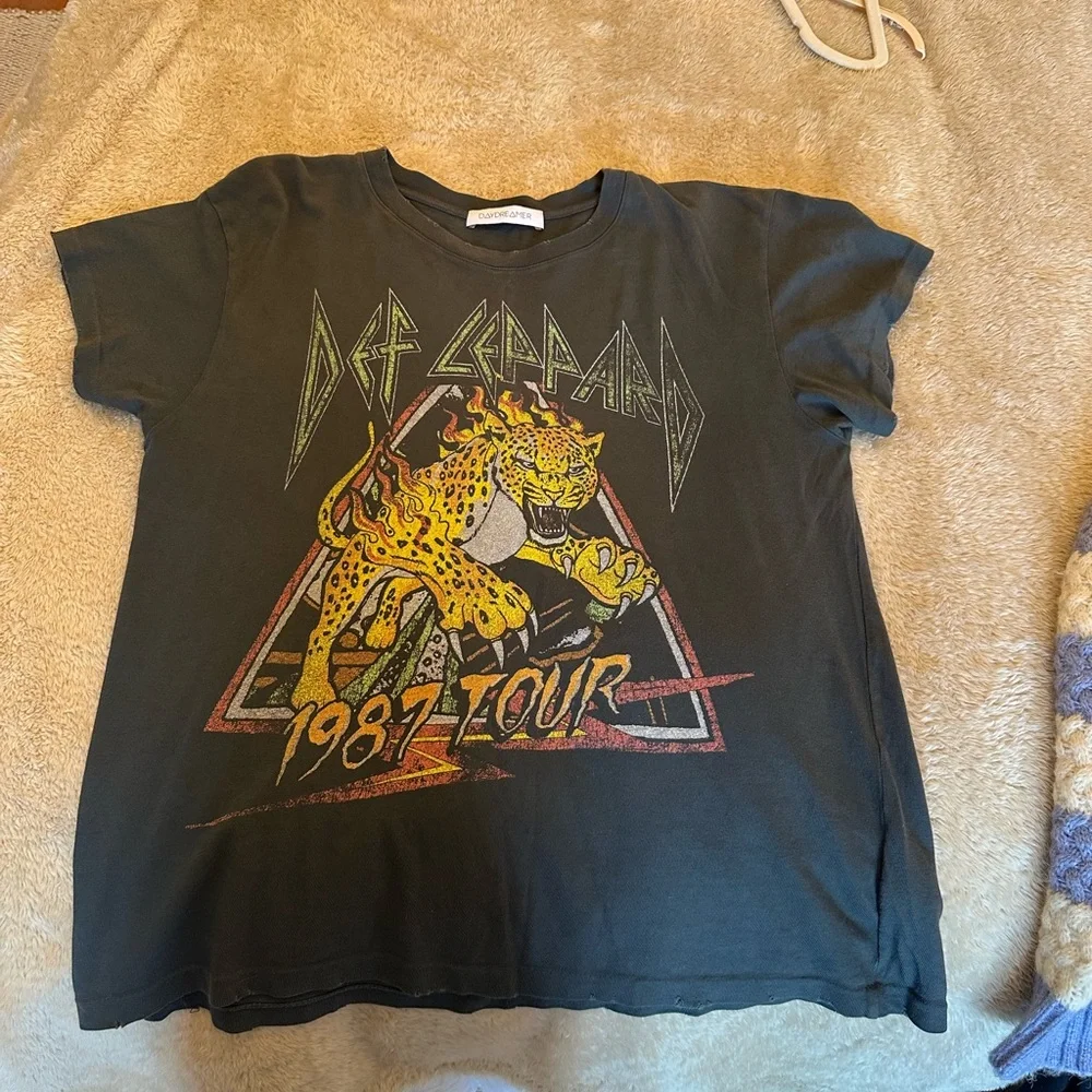 Def Leppard Graphic Band Tee - Black with Yellow Leopard by Dayreamer - Picture 2 of 4